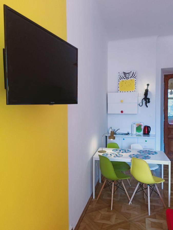 View To The Cracow Basic Apartment Красков Екстериор снимка