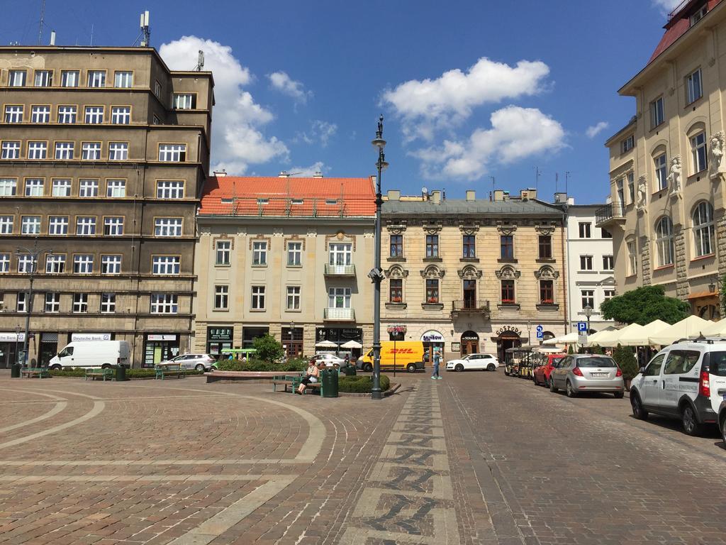 View To The Cracow Basic Apartment Красков Екстериор снимка
